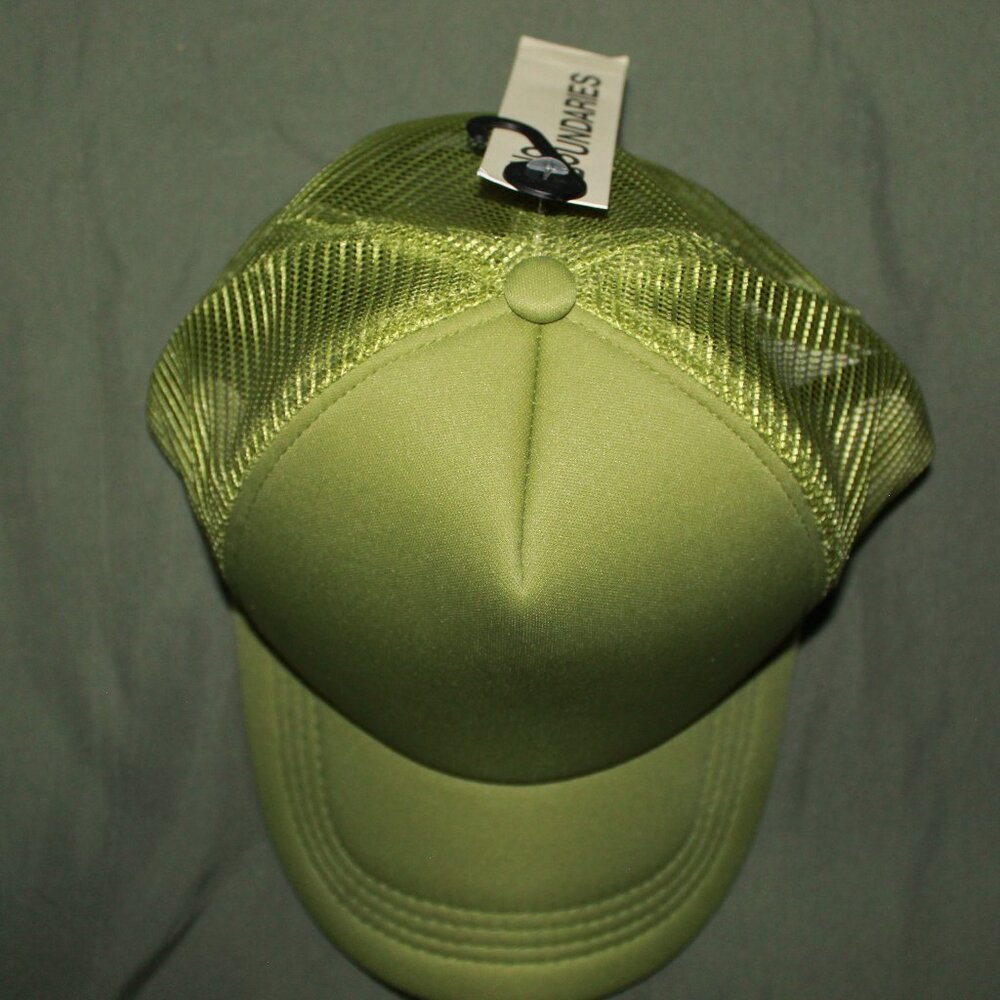 NWT No Boundaries Polyester Foam Front Trucker Women's Hat